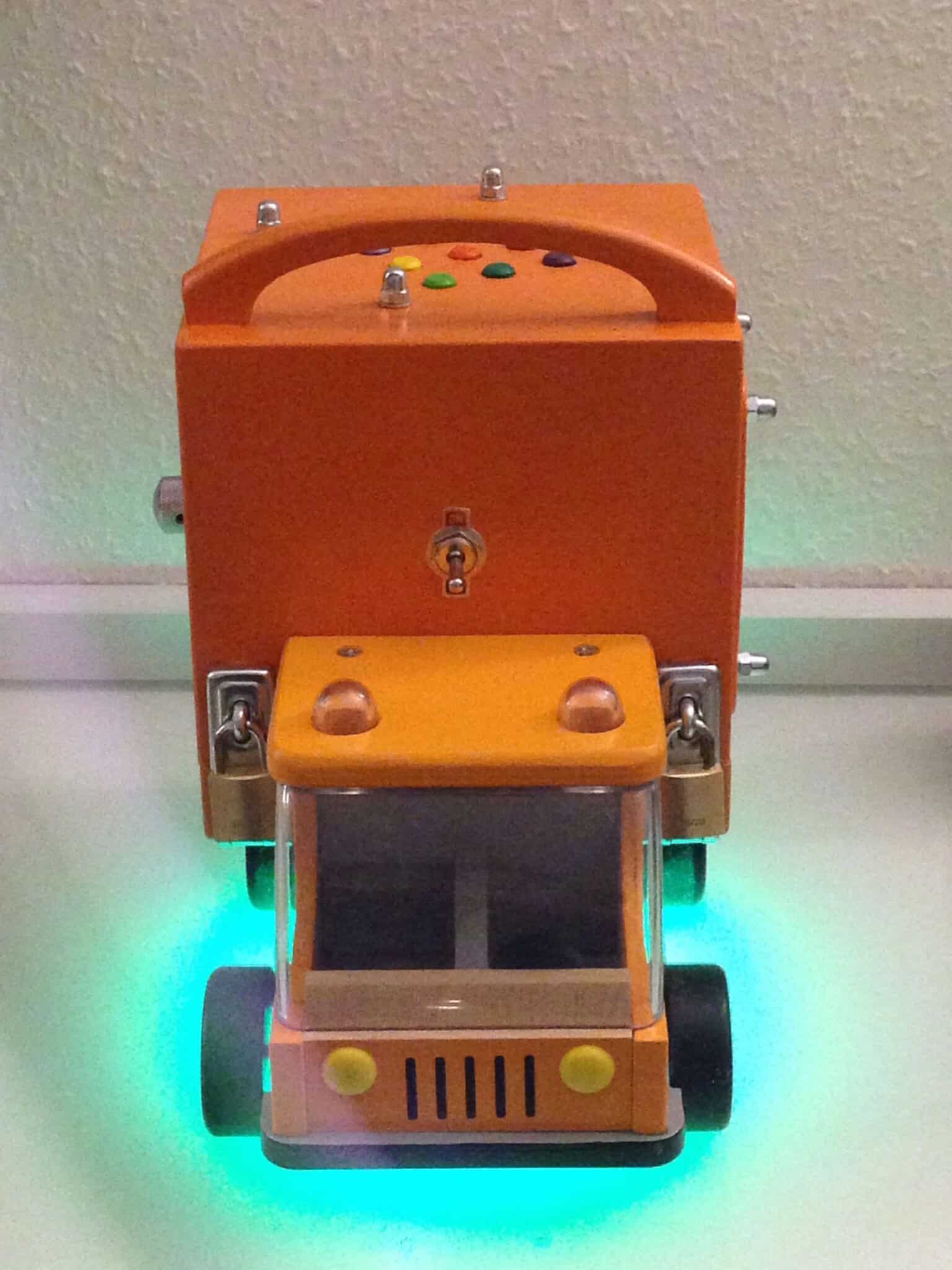 hörbert Bausatz Beispiel für einen selbstgemachten MP3-Player LKW