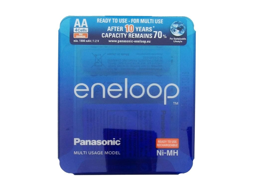 4 Eneloop AA-Size rechargeable batteries